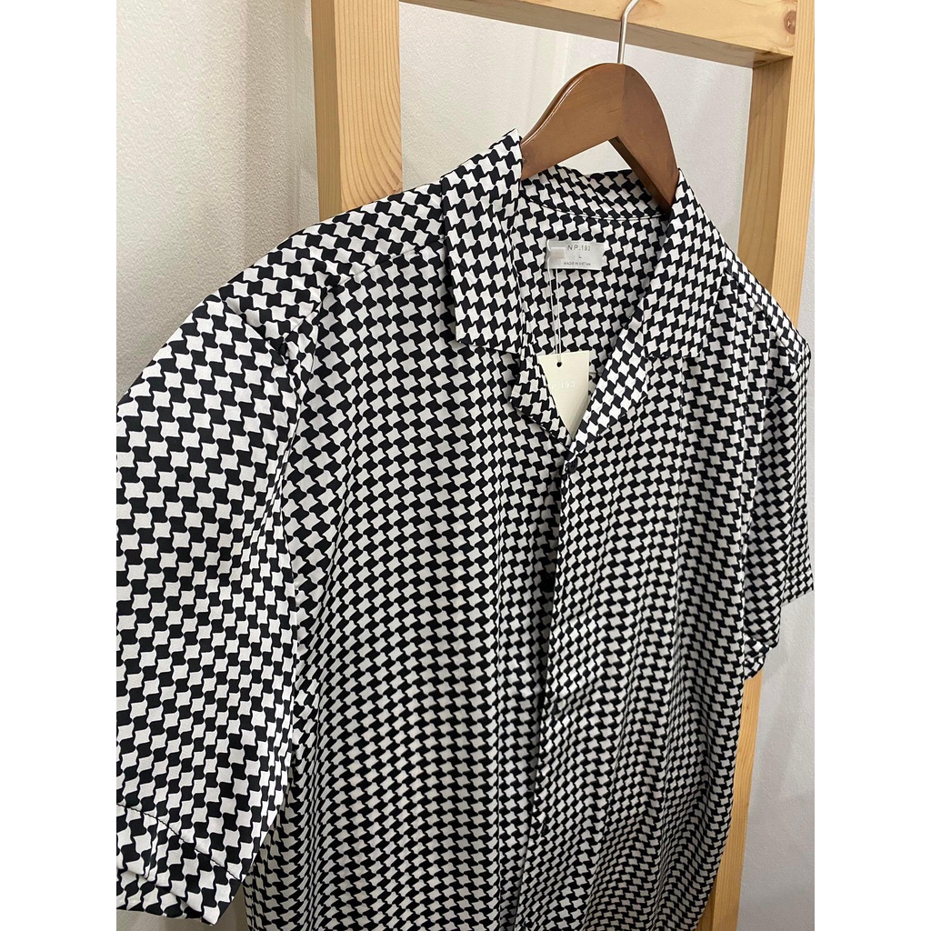 Sơ mi cổ vest họa tiết mát mẻ mùa hè -  SM432
