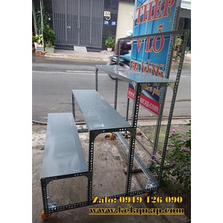 Kệ V lỗ - Mã số: V40.02 . Gồm 1 tầng mâm.màu xám. Đầy đủ ốc - ke - đế lót - thép V3x3 dày 1.5ly