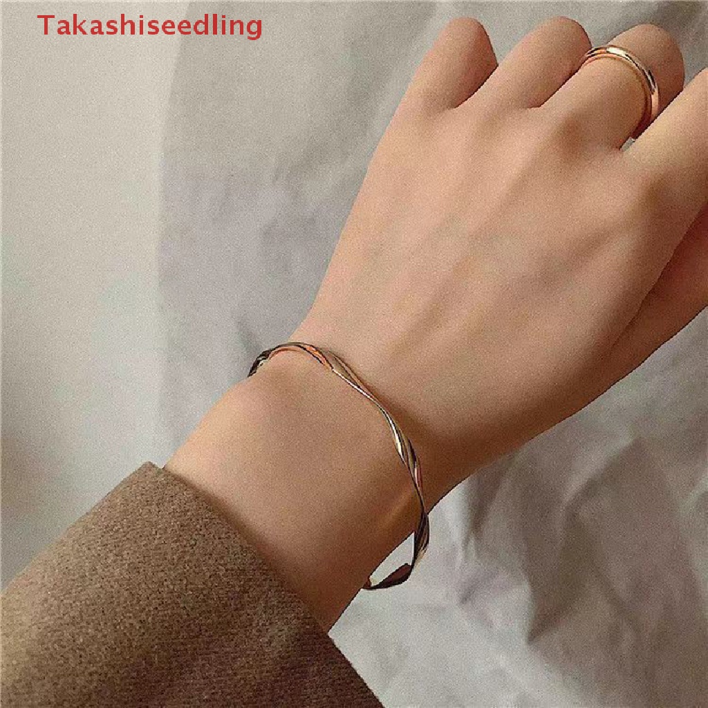 (Takashiseedling) Classic Premium Retro Style Twisted Twist Metal Bracelet for Women Trend Girls Unusual Jewelry Gift Accessories