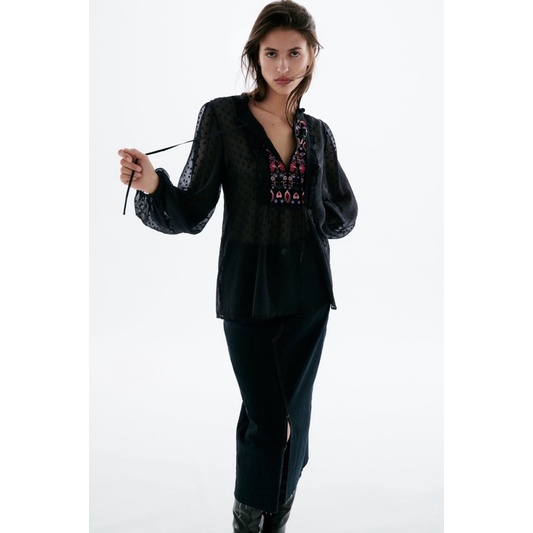 Áo thêu ZARA AUTH size XS