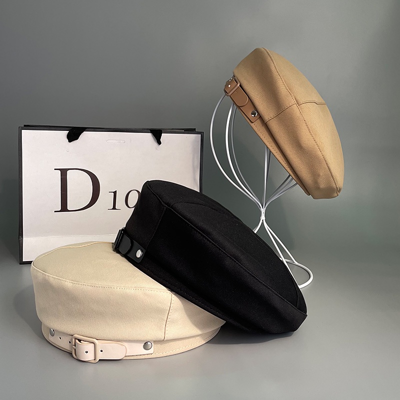 Classic Korean style belt buckle beret hat