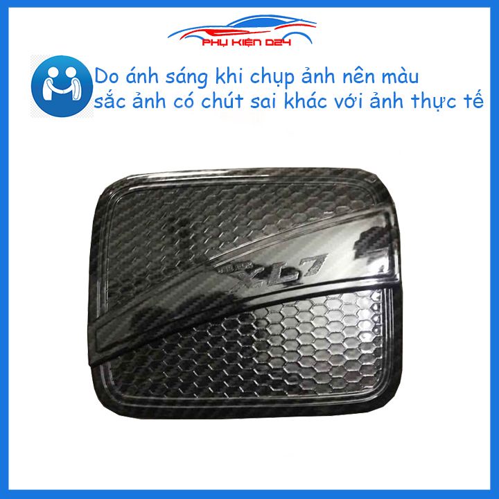 Ốp nắp bình xăng Suzuki XL7 2020-2023 vân cacbon chống trầy trang trí ô tô