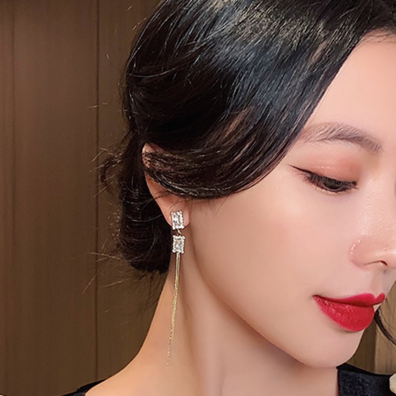 Bông Tai Dáng Dài Hình Chữ Nhật Đính Kim Cương Giả Phong Cách Hàn Quốc S925