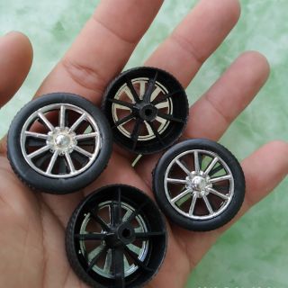 4 bánh xe làm mô hình xe ô tô - xe lửa