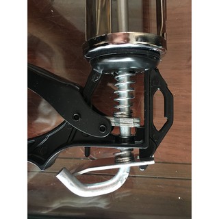 Súng bắn keo silicon inox đen