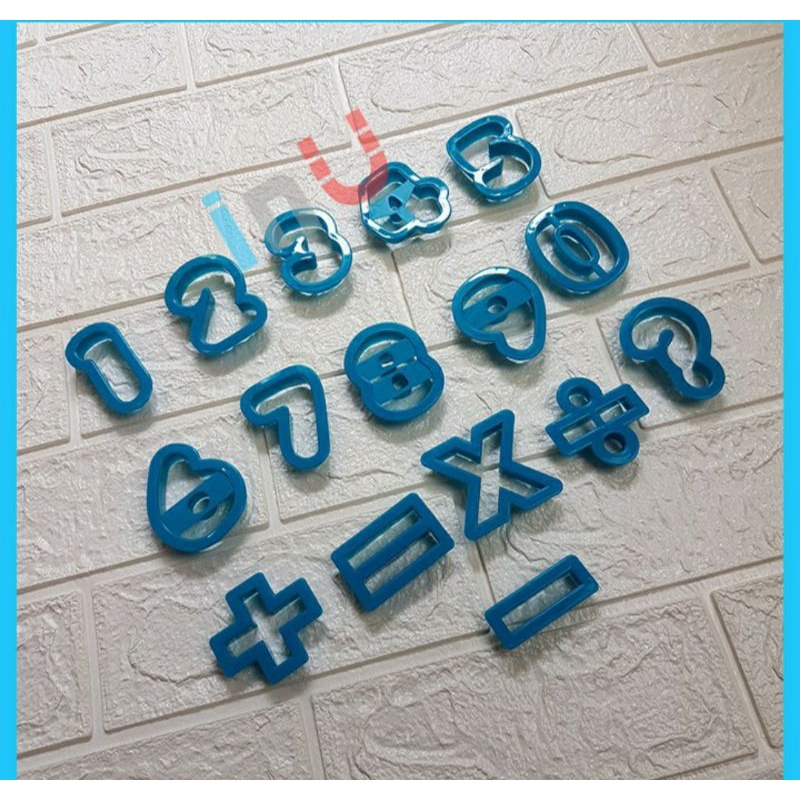 bộ cutter nhựa cao 5cm 16 số