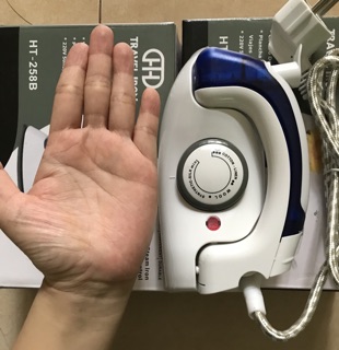 Bàn là hơi nước mini