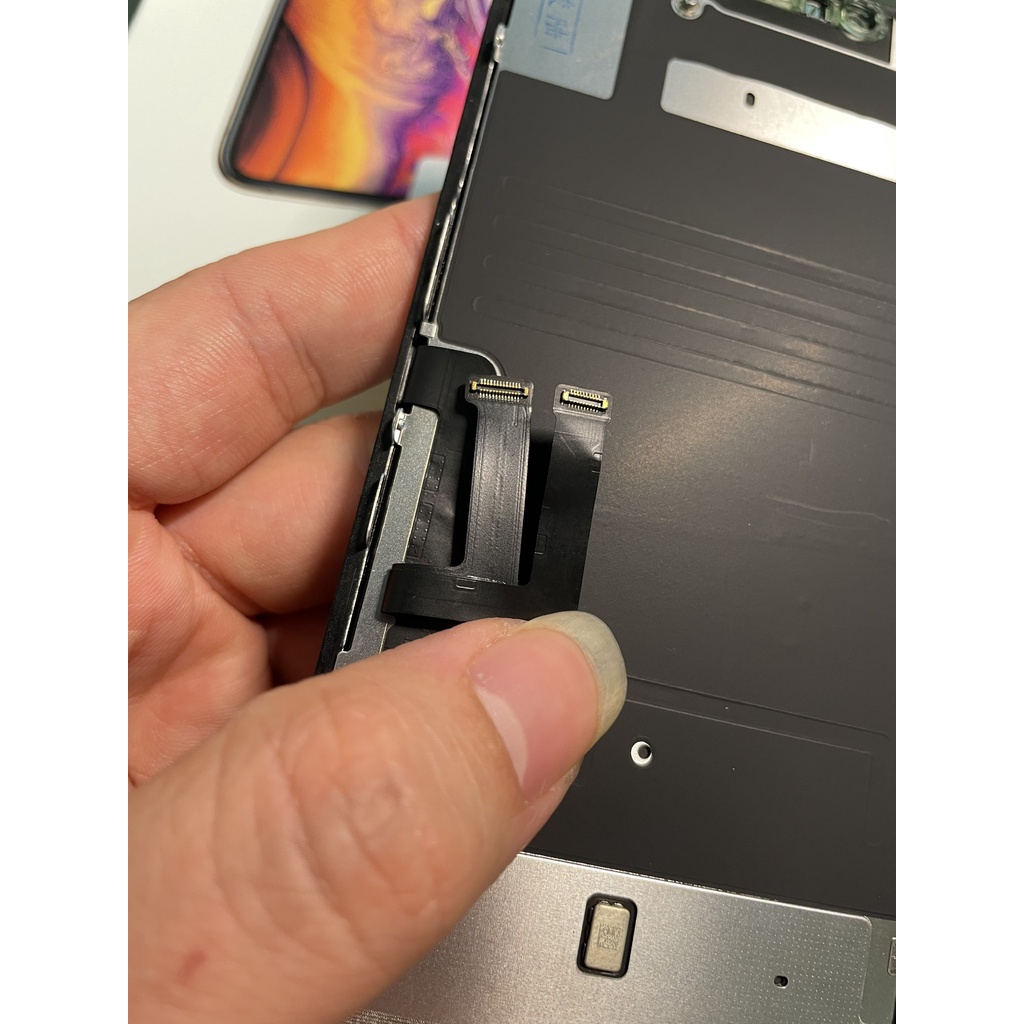 Màn hình thay thế 11 zin ép kính tặng kèm bộ sửa tự thay thế.