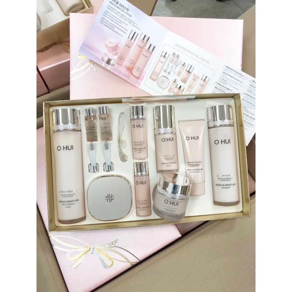 Bộ dưỡng ẩm & trắng da Ohui (Ohui Miracle Moisture special set) 9 sp_Phấn nước