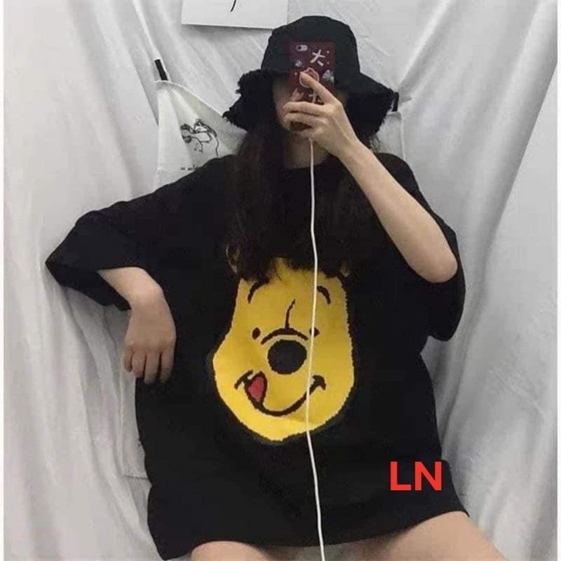 Áo phông đầu gấu vàng lè lưỡi DA6