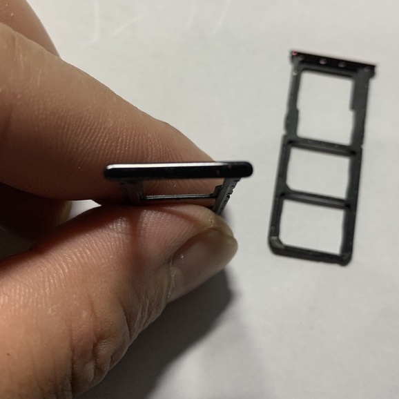 Khay sim điên thoại oppo F9