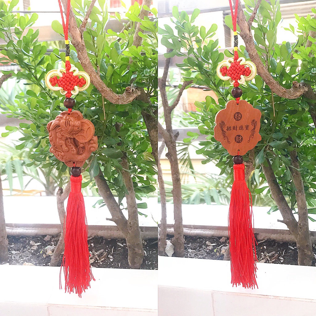 Dây treo đỏ cát tường gỗ họa tiết quan âm, chiếc thuyền, con lân... phong thủy, thích hợp để trang trí