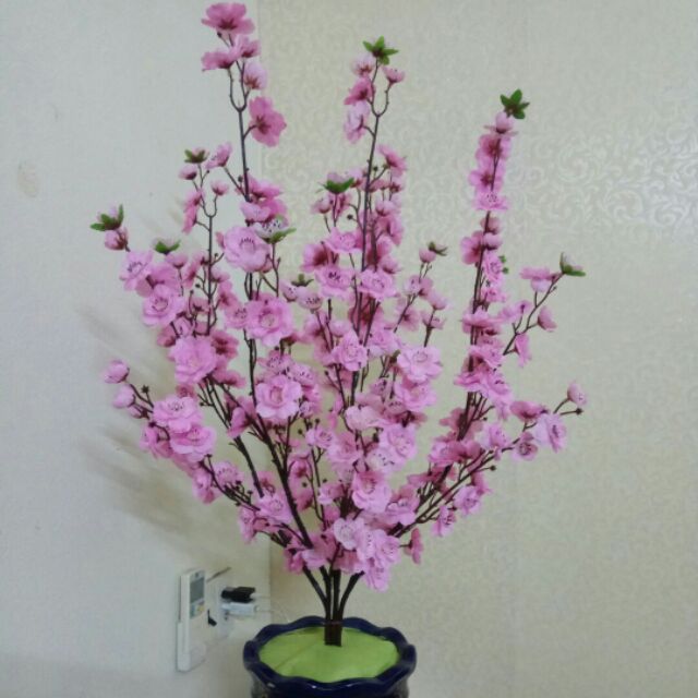 Cành đào vải lụa