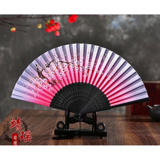 Quạt cổ trang dây tuyến