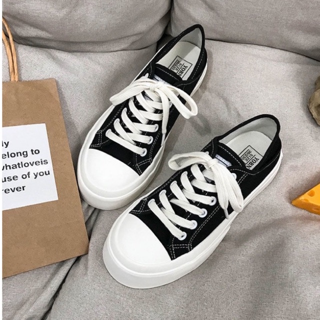 Giày sneaker đạp gót đế bánh mì, Giày thể thao nữ màu trắng giẫm gót basic đế 3,5P | BigBuy360 - bigbuy360.vn