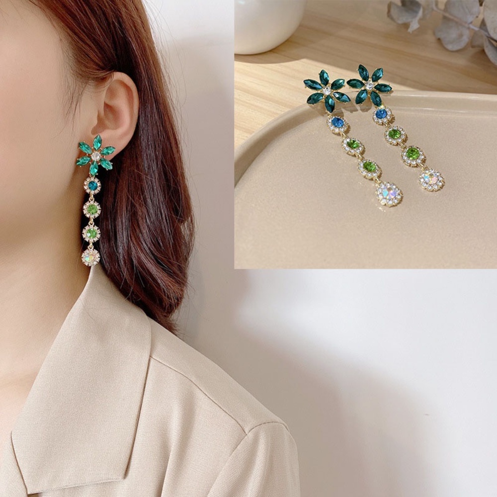 Khuyên Tai Nữ Trang Dáng Dài Tạo Hình Độc Đáo