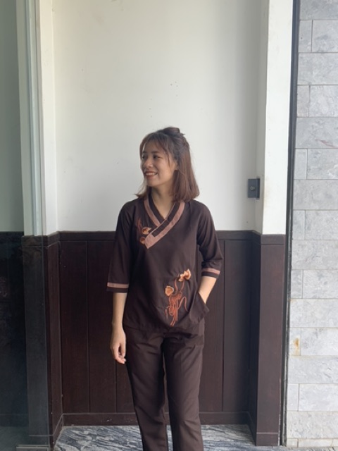 Áo lam phật tử đi chùa thêu sen cổ tim