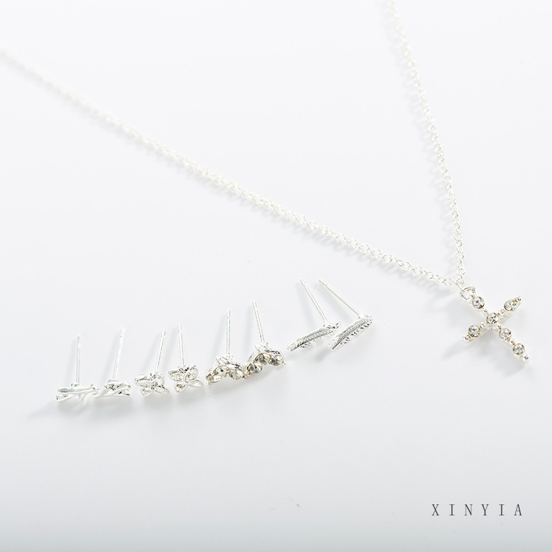 Bộ Trang Sức Gồm 4 Đôi Bông Tai Và Vòng Cổ Thời Trang Cho Nữ