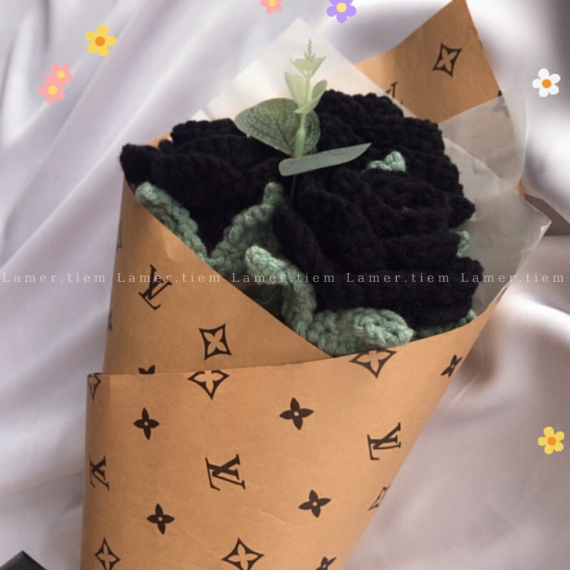 Bó hoa hồng móc len/ Móc hoa theo yêu cầu/ quà tặng bạn gái / Hoa len trang trí