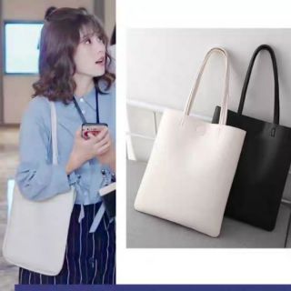 Túi xách nữ của Bạch Lộc - Hình Vận trong phim Thanh xuân nợ tôi 1 mối tình đầu