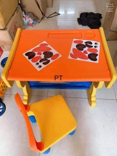 Bộ Bàn Ghế Cho Bé