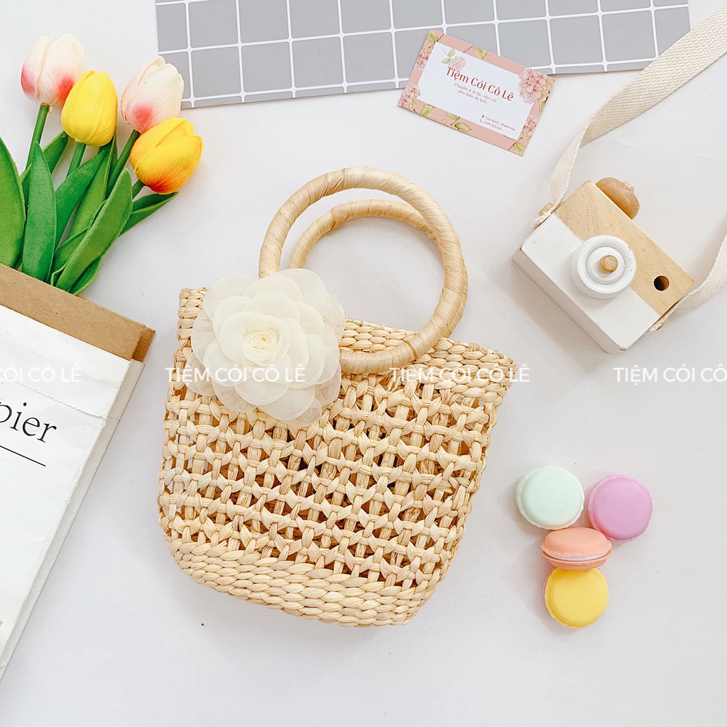 Túi cói mini cầm tay size 20cm đan hoa thị đẹp mắt - Tiệm Cói Cô Lê