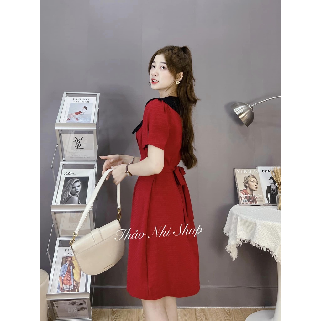 Đầm váy nữ phối bèo đính nút đơn giản, siêu cute dành cho các nàng đi chơi