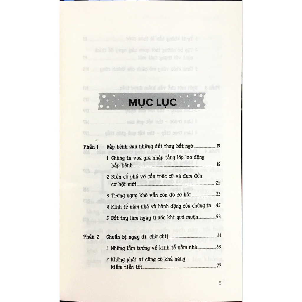 Sách - Giữa Muôn Trùng Nguy Khó Vẫn Có Nhiều Lối Ra