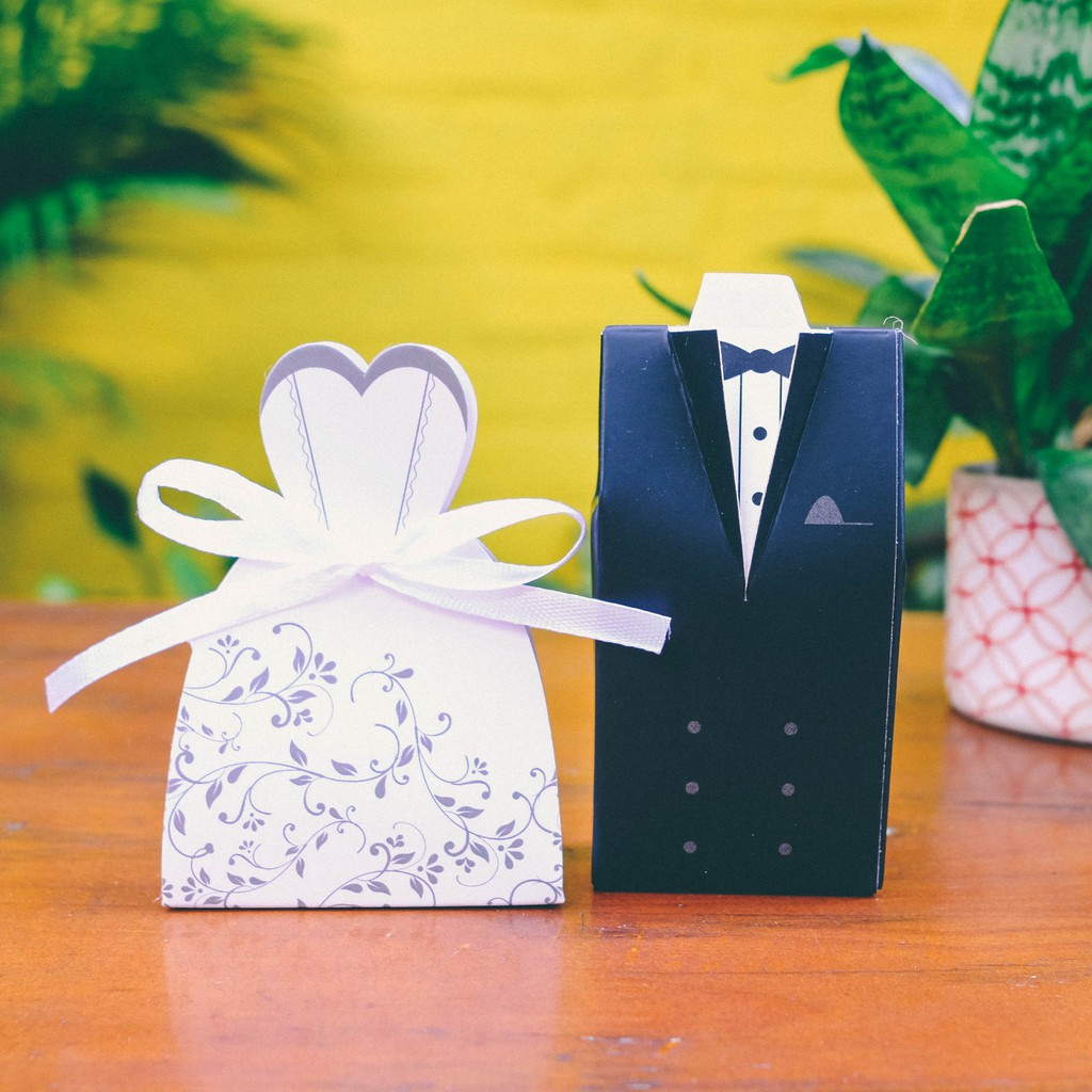 Set 50 cặp hộp quà cưới cô dâu chú rể hoạ tiết hoa - Có sẵn -Quà cám ơn tiệc cưới - Quà sự kiện - Hộp kẹo - Hộp giấy