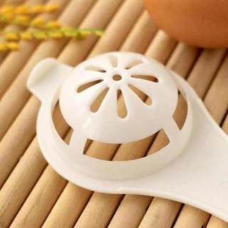 Dụng cụ tách lòng đỏ trứng gà doanhcb