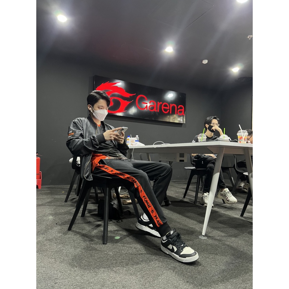 QUẦN JOGGER TEAM FLASH