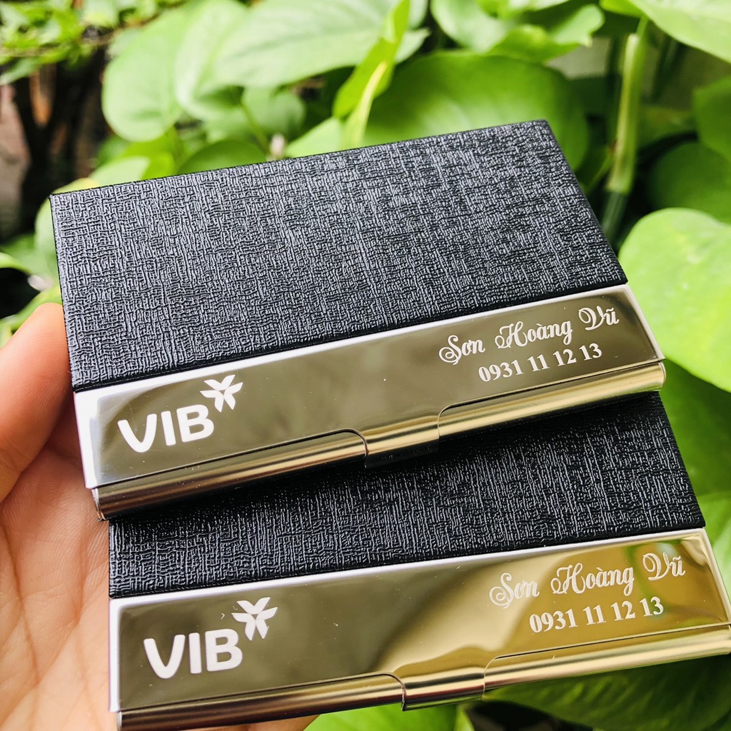 Đặt hộp namecard khắc logo ngân hàng VIB theo yêu cầu làm quà tặng