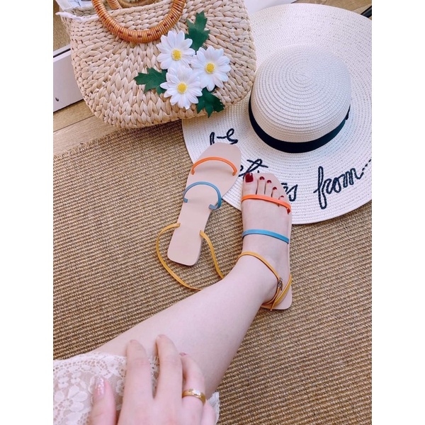 sandan kiểu 2 dâu song song nhau nền vàng đầu vuông xịn xò. mang được mọi tiết. (hình tự chụp)