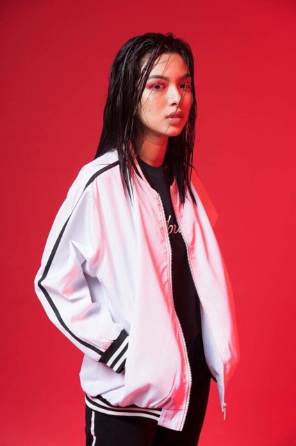 KHOÁC BÓNG CHÀY VIỀN | BigBuy360 - bigbuy360.vn