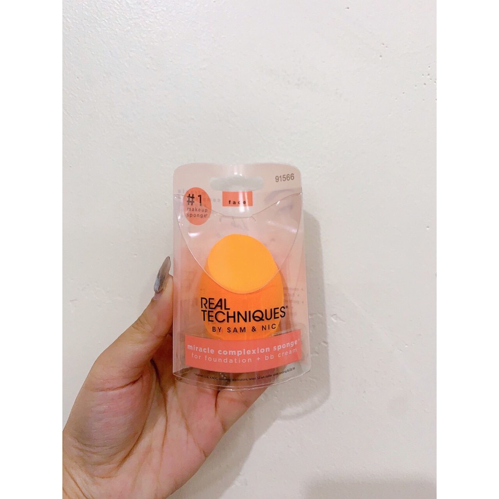 Mút Tán Nền Real Techniques Miracle Complexion Sponge