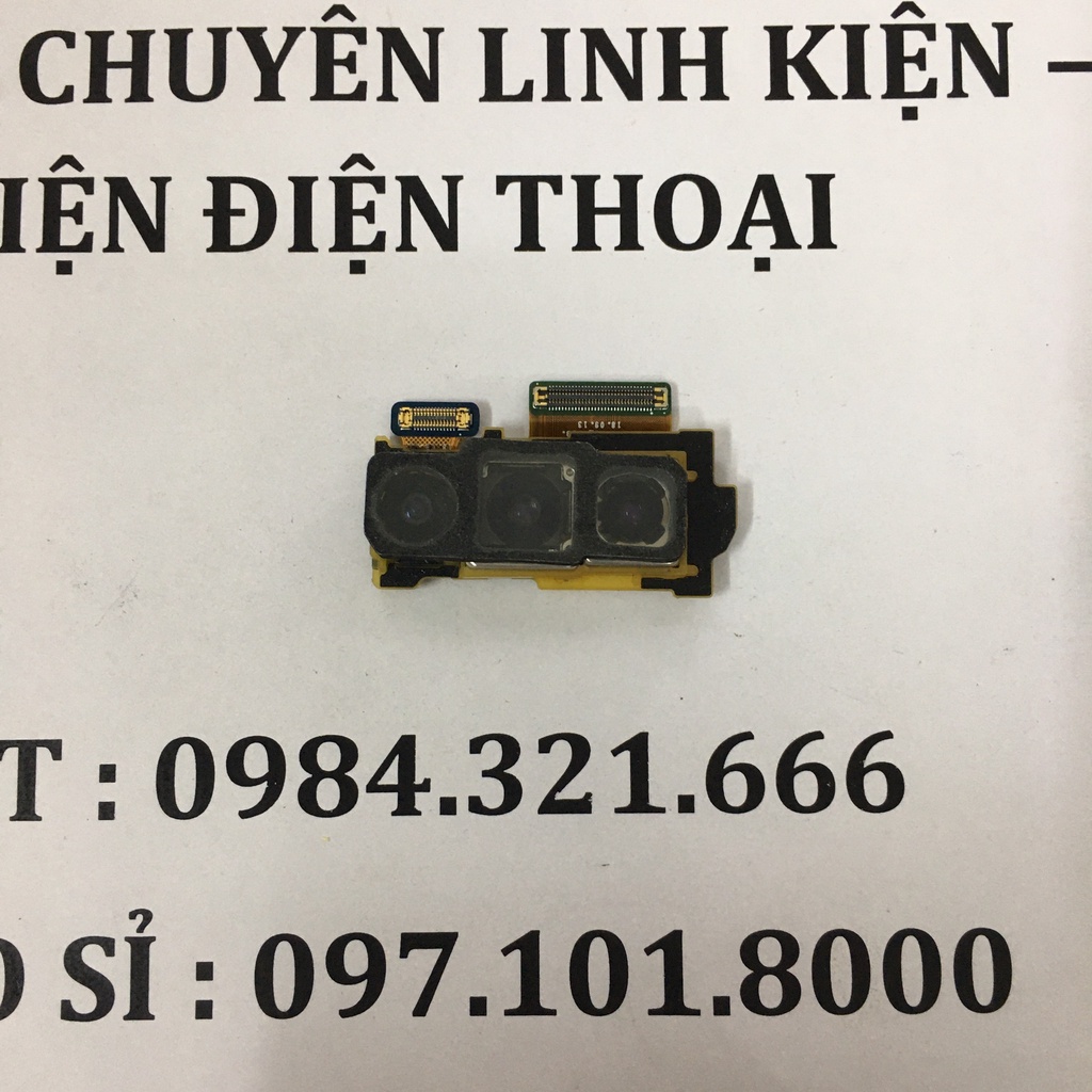 Cụm camera sau Samsung S10