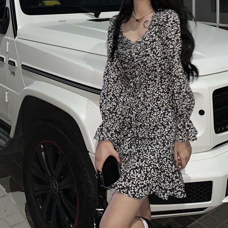 Váy hoa nhí viền bèo đuôi cá tay loe dáng ngắn siêu xinh