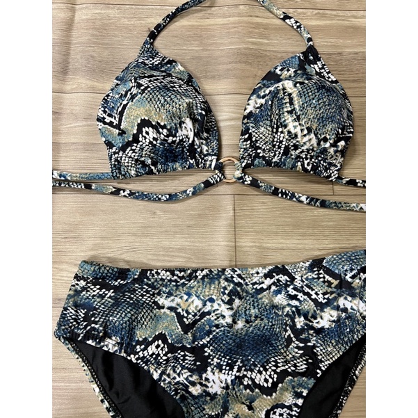 Bikini đồ bơi 2 mảnh hoạ tiết rắn phối khoen sexy