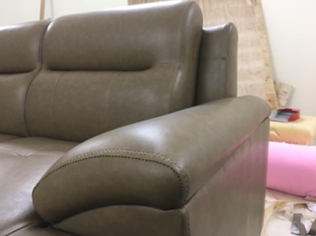 SOFA GÓC L ( tặng 2 đôn vuông , 4 gối ôm )