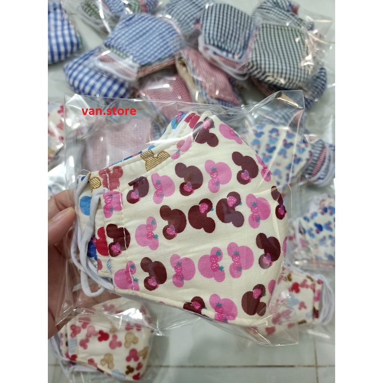 Combo 3 Cái Khẩu Trang Vải 3 Lớp Mềm Mịn - Tái Sử Dụng Nhiều Lần - Đủ Màu