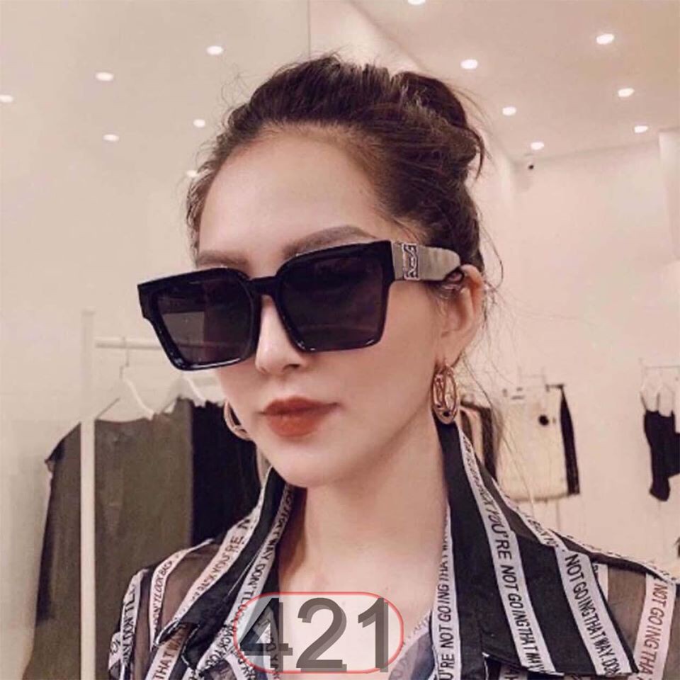Mắt Kính Mát Form Vuông Gọng Đen Hot girl Bảng Vàng Sang Chảnh - Hata24h