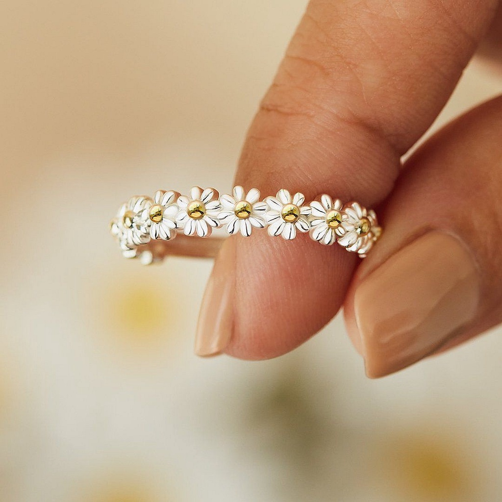 Fashion Sweet Little Daisy Ring Adjustable Wreath