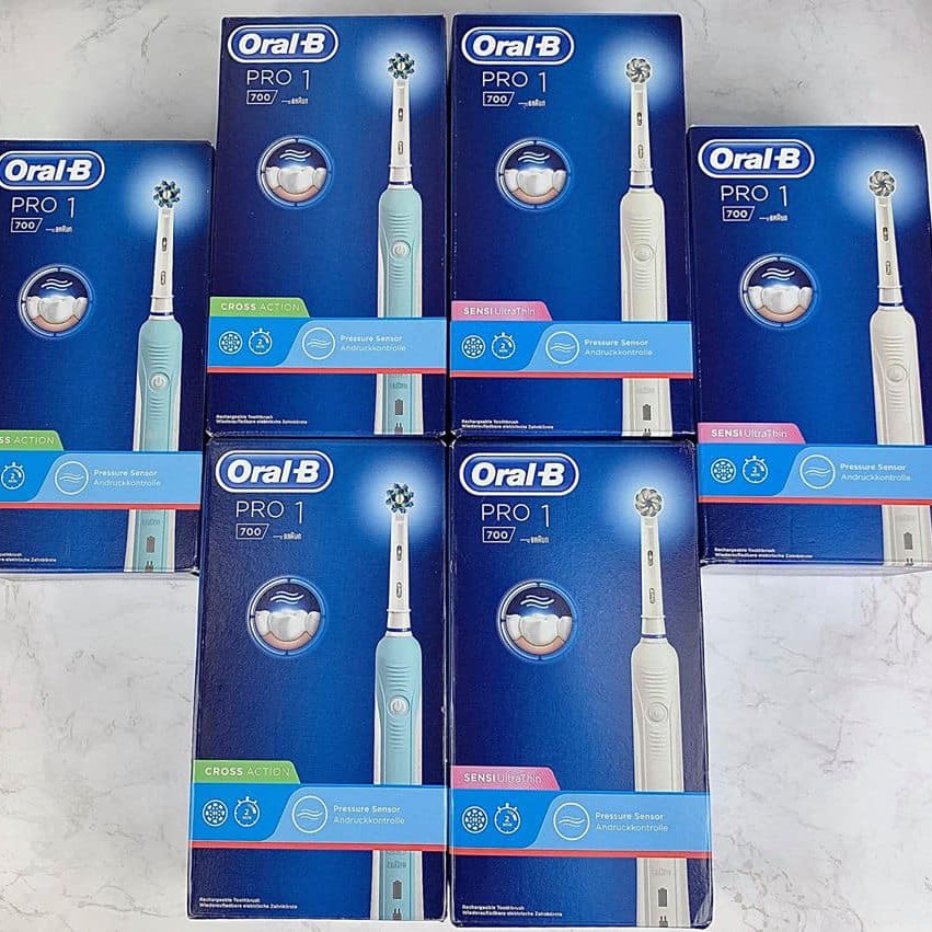 Bàn chải điện Oral-B Pro 700 3D