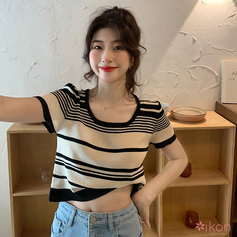 Áo Thun Nữ Ngắn Tay Cổ Tròn Sọc Ngang Thời Trang