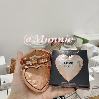 Phấn bắt sáng Toofaced Love Light Prismatic Highlighter