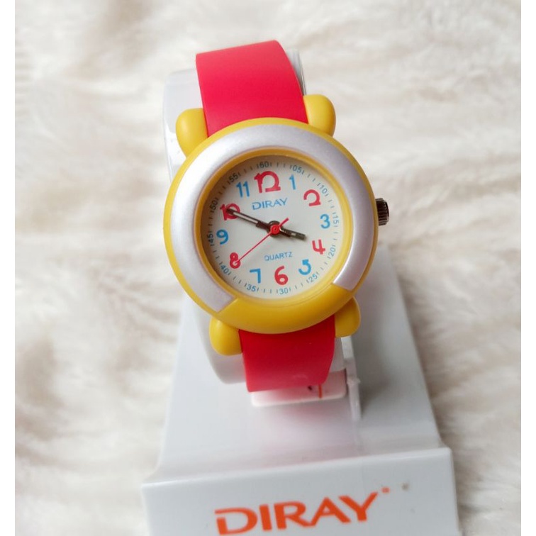 Đồng hồ cho bé chạy kim dây màu đỏ hàng chín.nh hãng bền chống nước