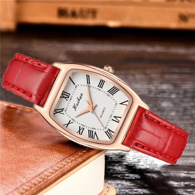 Đồng hồ thời trang nữ dây da mặt số la mã