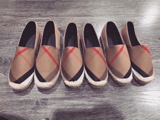 giày burberry fullbox về