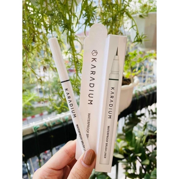KẺ MẮT KARADIUM WATERPROOF BRUSH LINER BLACK