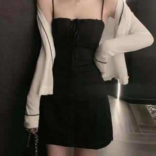 Váy 2 dây màu đen dáng ôm body quyến rũ ( không kèm áo khoác ngoài)